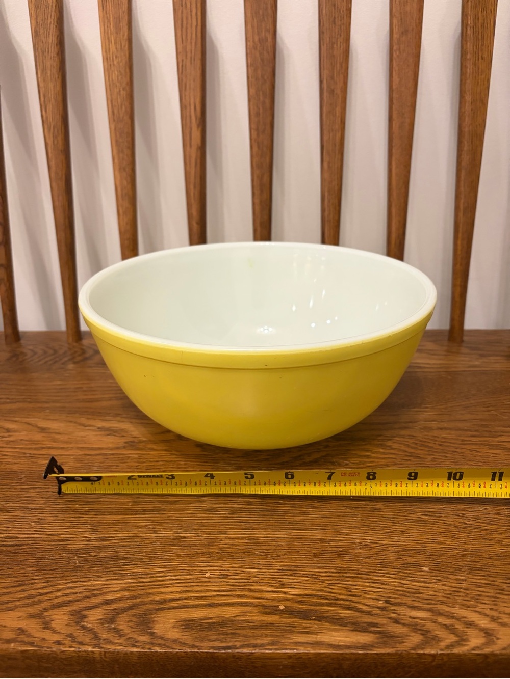 Vintage Pyrex 404 Yellow Primary Color Mixing Bowl 4 QT Large 10” Ovenware USA
